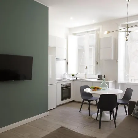 House - 1 Min Dal Mare-vicinissimo Ad Ortigia E Al Teatro-parcheggio Fuori Ztl In Strada Gratuito Syracuse