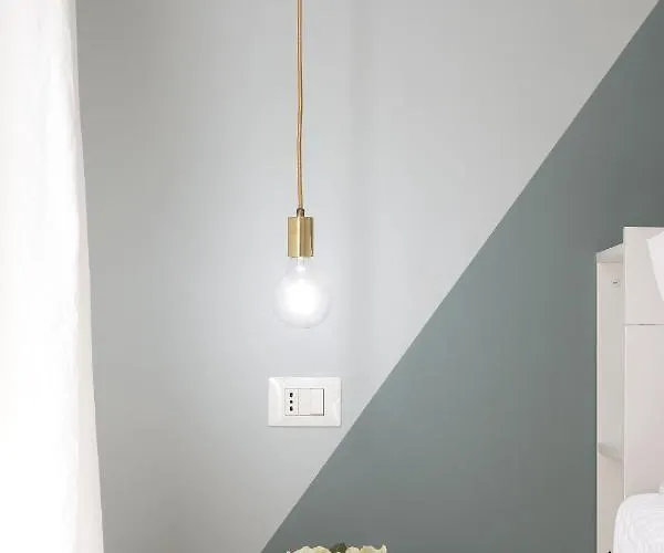 House - 1 Min Dal Mare-vicinissimo Ad Ortigia E Al Teatro-parcheggio Fuori Ztl In Strada Gratuito Апартаменты Сиракузы