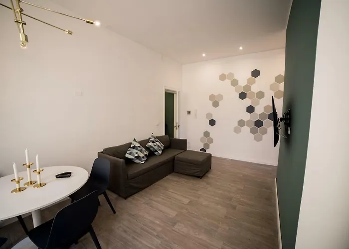 House - 1 Min Dal Mare-vicinissimo Ad Ortigia E Al Teatro-parcheggio Fuori Ztl In Strada Gratuito *